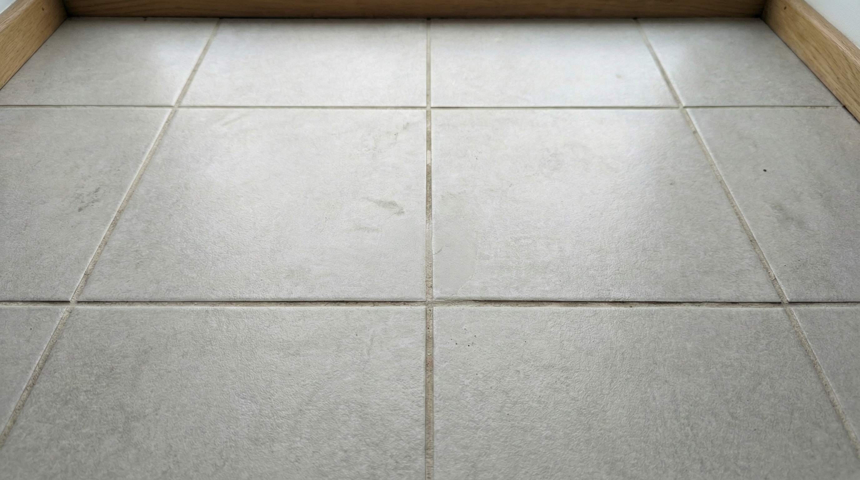 tile chip repair Brisbane after